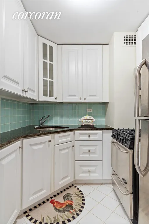 New York City Real Estate | View 305 East 40th Street, 10A | Newly Renovated Kitchen | View 5
