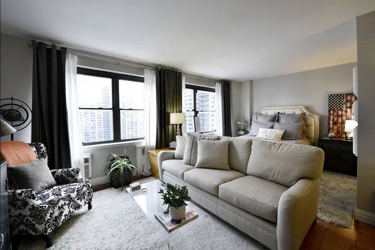 New York City Real Estate | View 185 West End Avenue, 18J | room 2 | View 3