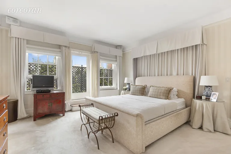 New York City Real Estate | View 1070 Park Avenue, PH-W | Master Bedroom | View 4