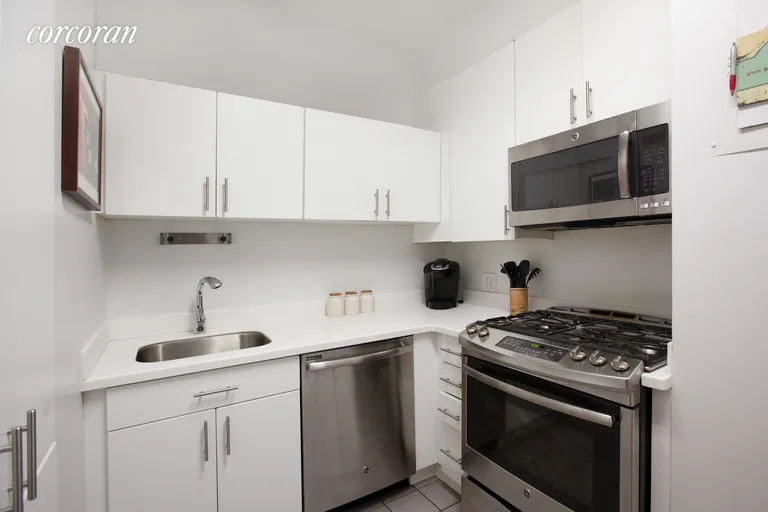 New York City Real Estate | View 62 West 62Nd Street, 4F | room 1 | View 2