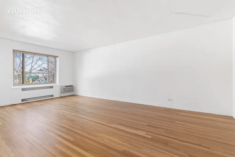 New York City Real Estate | View 520 East 90th Street, 3D | 2 Beds, 1 Bath | View 1