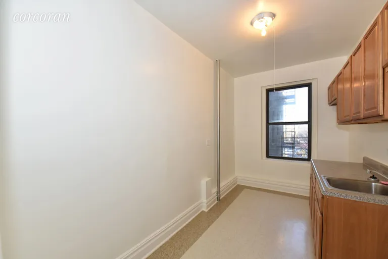 New York City Real Estate | View 1555 GRAND CONCOURSE, 4U | room 6 | View 7