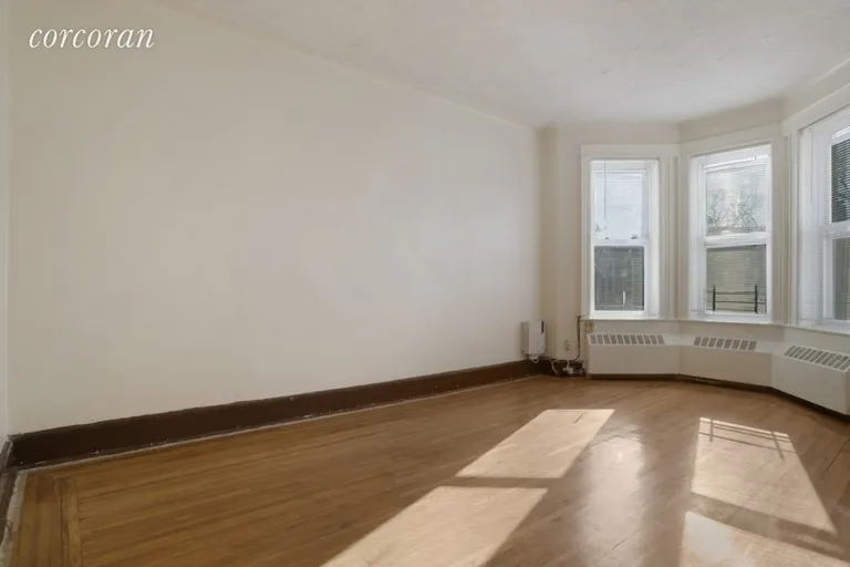 New York City Real Estate | View 61-58 Linden Street, 2 | room 3 | View 4