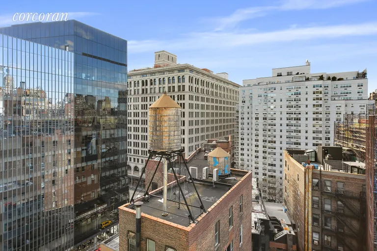 New York City Real Estate | View 115 East 9th Street, 17N | room 4 | View 5