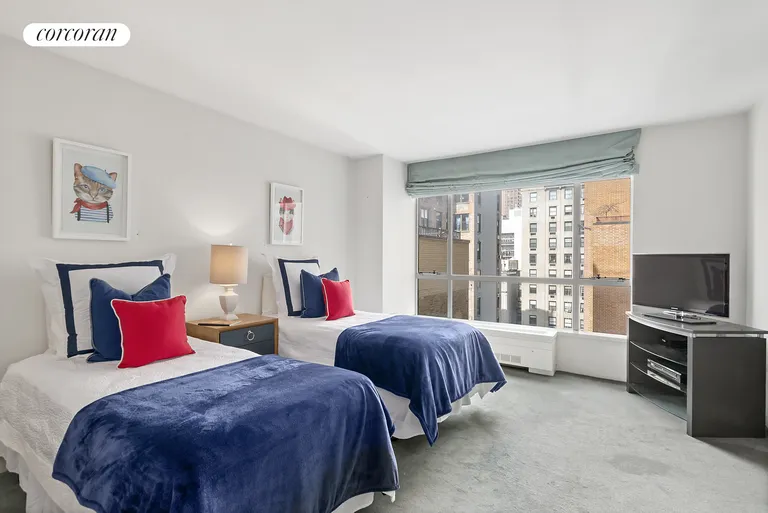New York City Real Estate | View 1020 Park Avenue, 10-11D | Bedroom | View 6