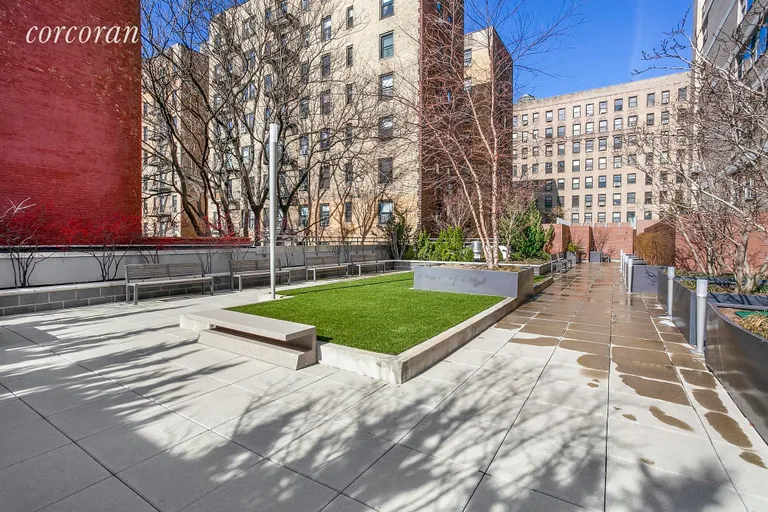 New York City Real Estate | View 100 West 93rd Street, 18G | 2 | View 8