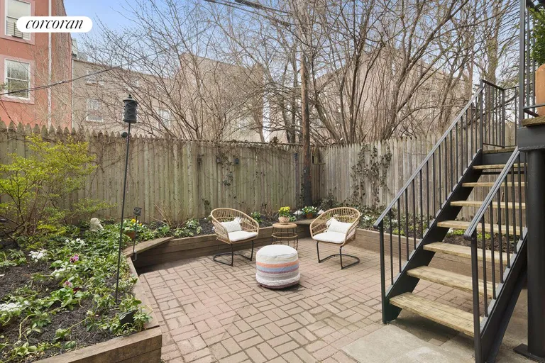 New York City Real Estate | View 416 Clermont Avenue, 1R | room 6 | View 7