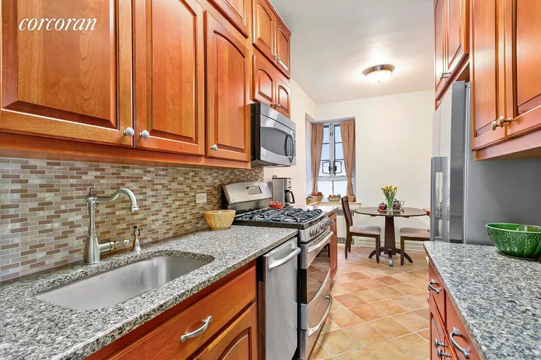 New York City Real Estate | View 140 8th Avenue, 5F | Dining for four is delightful! | View 3