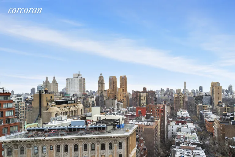 New York City Real Estate | View 2025 Broadway, 22J | room 4 | View 5