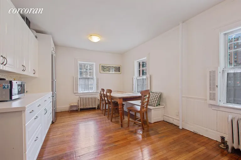 New York City Real Estate | View 274 West 95th Street, 123 | Living Room | View 2