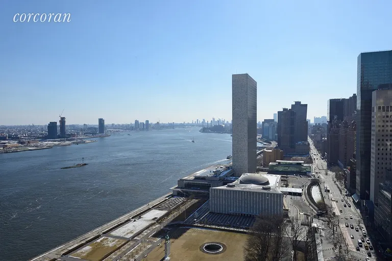 New York City Real Estate | View 860 United Nations Plaza, 31-32E | room 1 | View 2