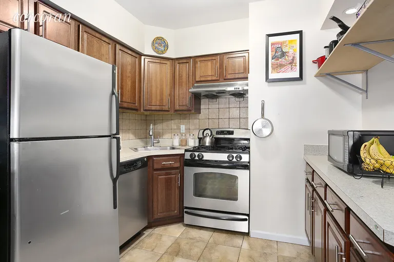 New York City Real Estate | View 23-33 31st Avenue, 2B | room 3 | View 4