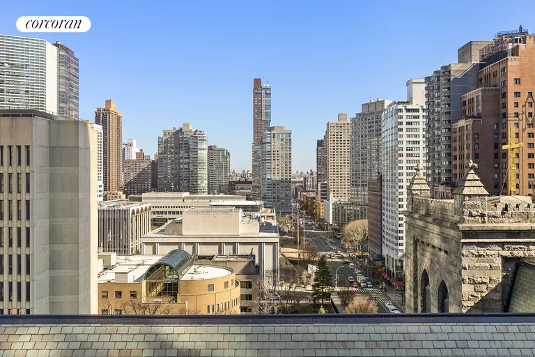 New York City Real Estate | View 2 Columbus Avenue, 16A | room 11 | View 12