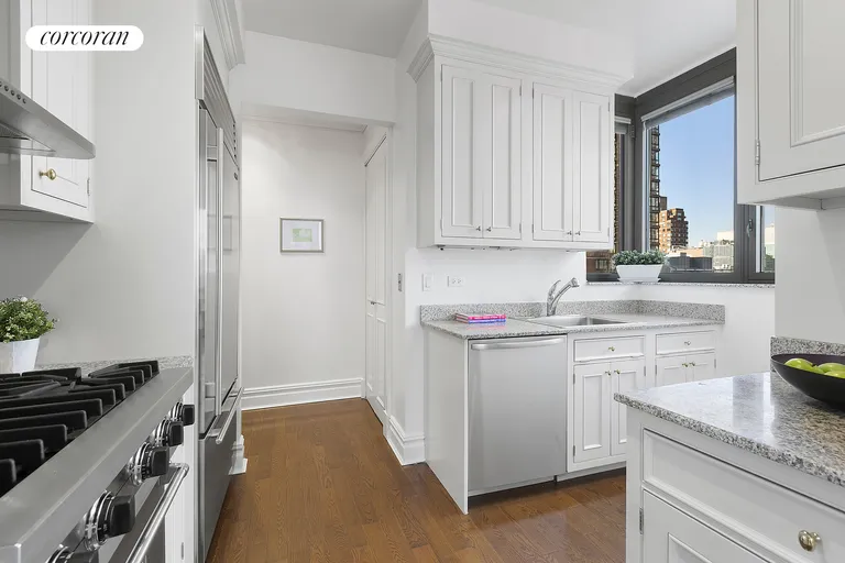 New York City Real Estate | View 2 Columbus Avenue, 16A | room 4 | View 5