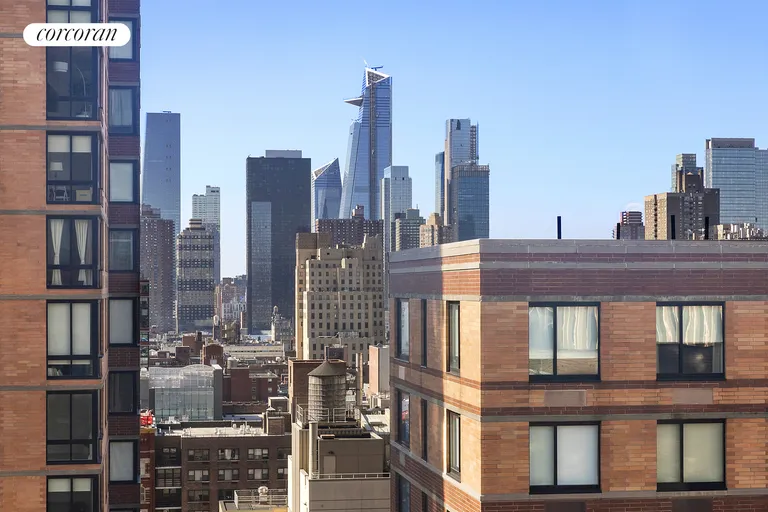 New York City Real Estate | View 2 Columbus Avenue, 16A | room 12 | View 13