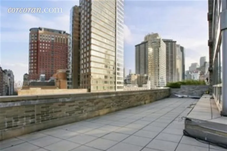 New York City Real Estate | View 1965 Broadway, 8E | room 3 | View 4