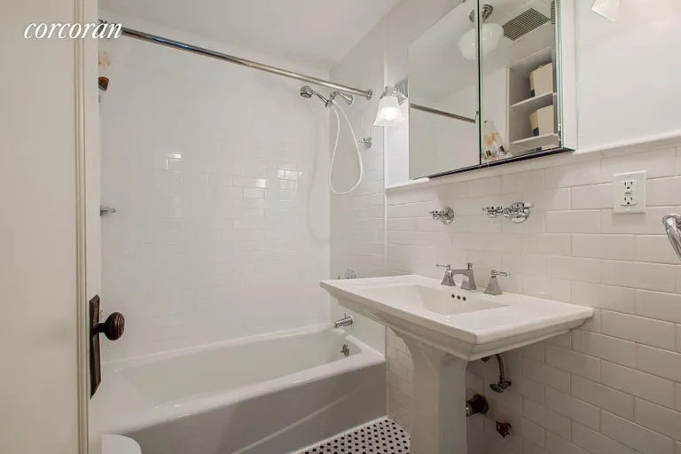 New York City Real Estate | View 274 West 95th Street | room 7 | View 8