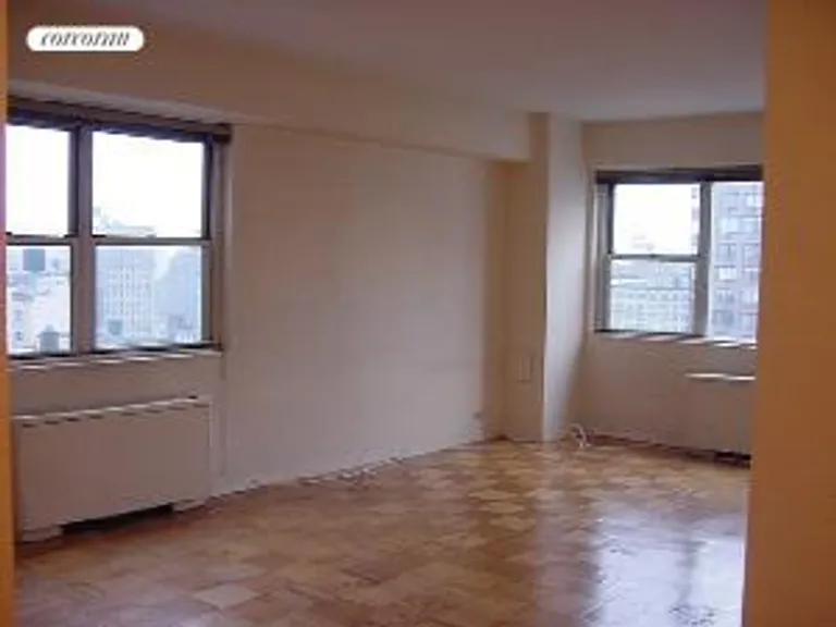New York City Real Estate | View 77 East 12th Street, 20A | room 3 | View 4