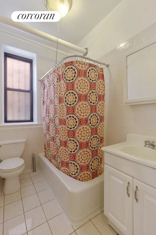 New York City Real Estate | View 320 8th Avenue, B1 | room 4 | View 5