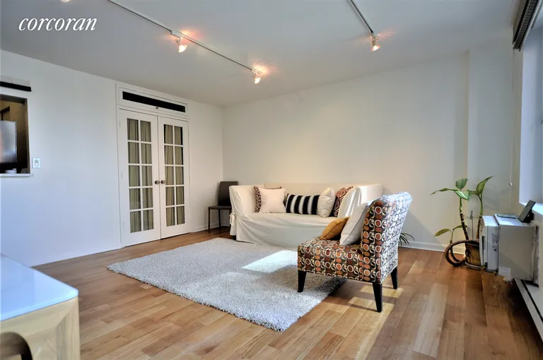New York City Real Estate | View 1601 Third Avenue, 11J | room 2 | View 3