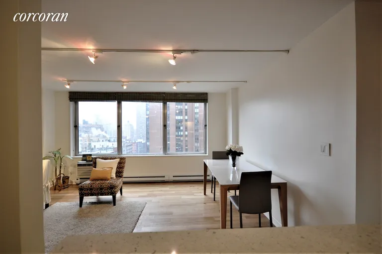New York City Real Estate | View 1601 Third Avenue, 11J | room 9 | View 10