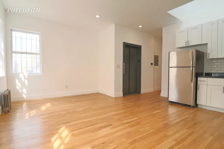 New York City Real Estate | View 125 West 72nd Street, PH | Private keyed elevator  | View 3