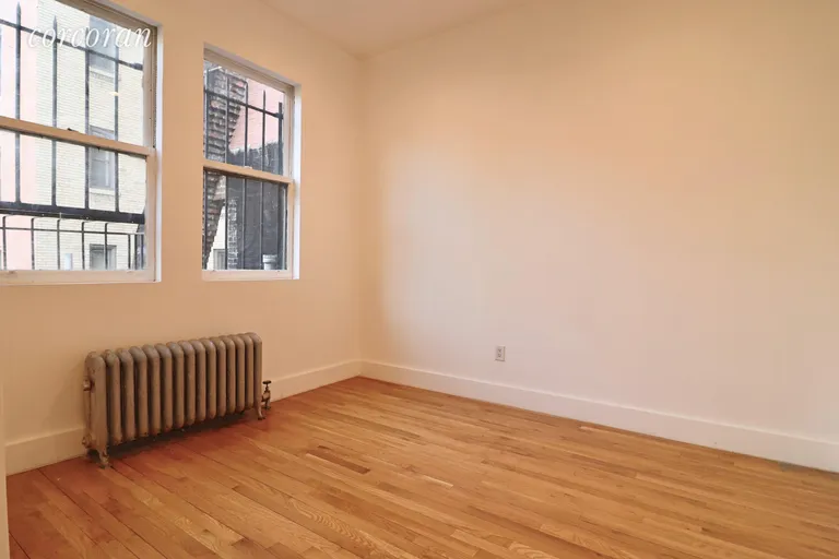 New York City Real Estate | View 125 West 72nd Street, PH | Spacious north facing bedroom with a closet | View 7