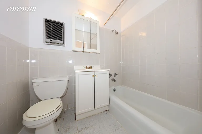 New York City Real Estate | View 47-50 59th Street, 9-F | room 7 | View 8