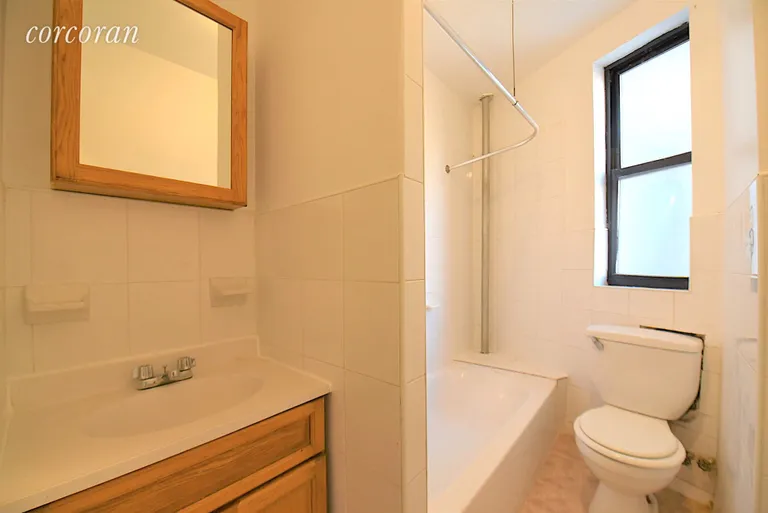 New York City Real Estate | View 2226 Loring Place North, 1 | room 7 | View 8