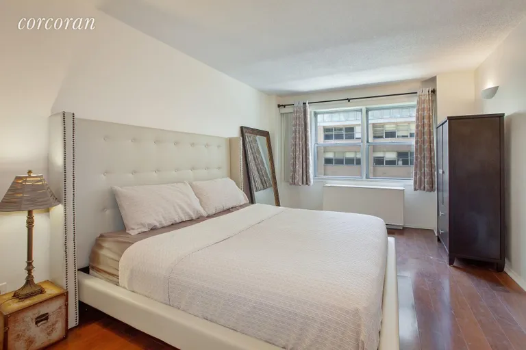 New York City Real Estate | View 132 East 35th Street, 6F | Spacious bedroom | View 4