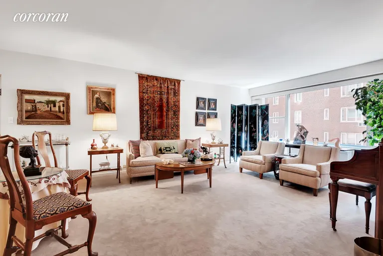 New York City Real Estate | View 75 East End Avenue, 7D | room 1 | View 2