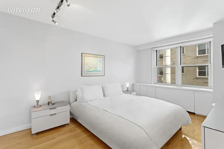 New York City Real Estate | View 305 East 24th Street, 12P | room 2 | View 3