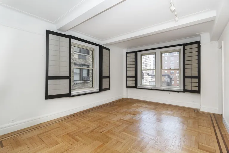 New York City Real Estate | View 310 West 72nd Street, 9A | room 1 | View 2