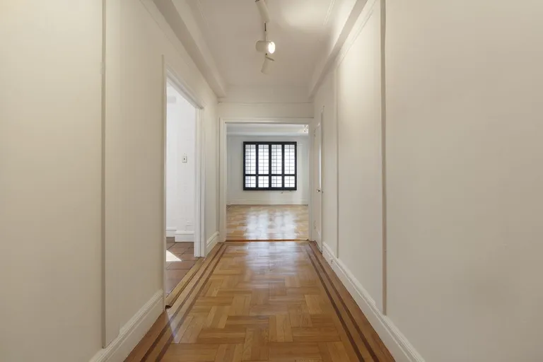 New York City Real Estate | View 310 West 72nd Street, 9A | room 2 | View 3