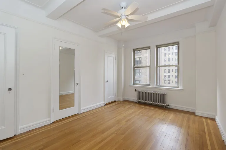 New York City Real Estate | View 310 West 72nd Street, 9A | room 4 | View 5