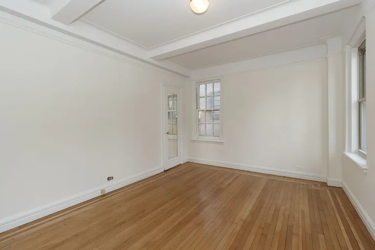 New York City Real Estate | View 310 West 72nd Street, 9A | room 6 | View 7