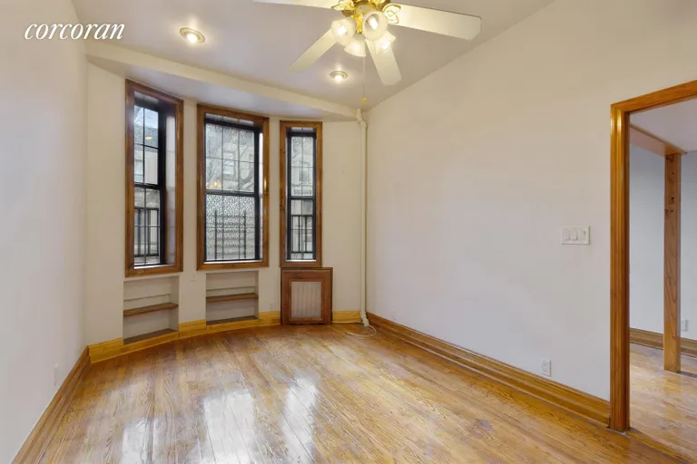 New York City Real Estate | View 53 West 90th Street, 9 | Living Room | View 5