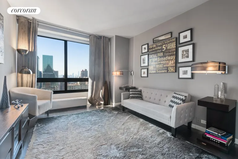 New York City Real Estate | View 100 United Nations Plaza, 40C | 2nd Bedroom - Split Bedroom Layout for privacy | View 7