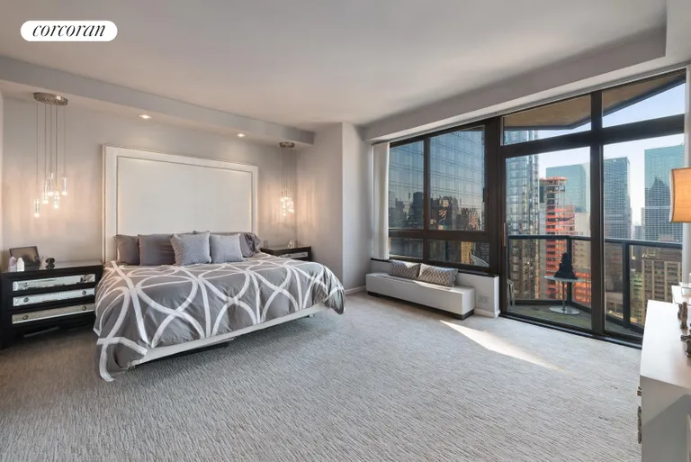 New York City Real Estate | View 100 United Nations Plaza, 40C | Large Master Bedroom | View 5