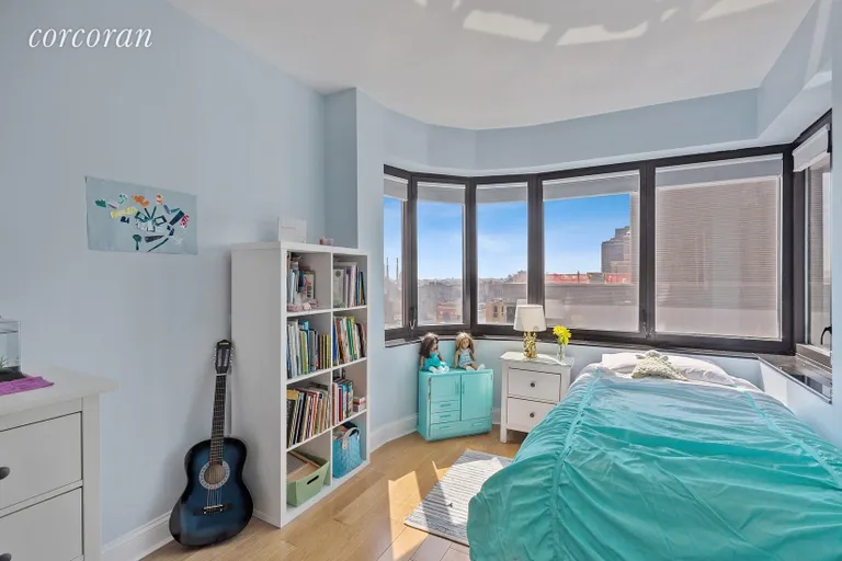 New York City Real Estate | View 52 East End Avenue, 23A | room 5 | View 6