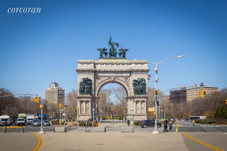 New York City Real Estate | View 41 Eastern Parkway, 5C | Farmer's Market on Saturdays | View 15