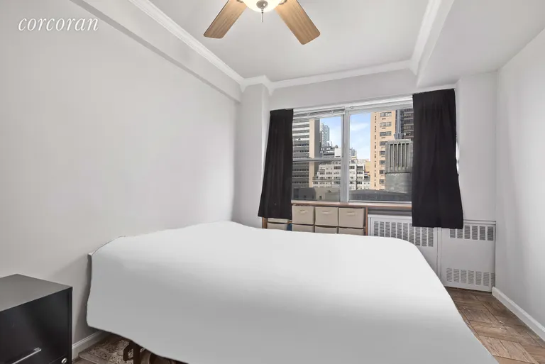 New York City Real Estate | View 333 East 46th Street, 8L | room 2 | View 3