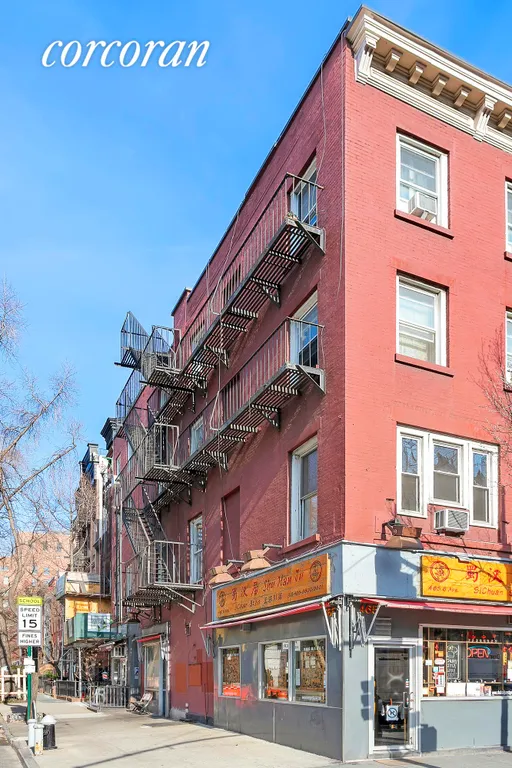 New York City Real Estate | View 101 West 11th Street, 2F | Beautiful boutique building in Greenwich Village | View 6