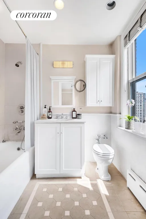 New York City Real Estate | View 1192 Park Avenue, 8B | Virtually staged Master Bath | View 14