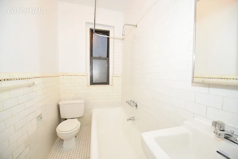 New York City Real Estate | View 1555 GRAND CONCOURSE, 6R | room 8 | View 9