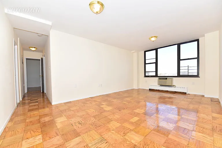 New York City Real Estate | View 235 South Lexington Avenue, 8A | 2 Beds, 1 Bath | View 1