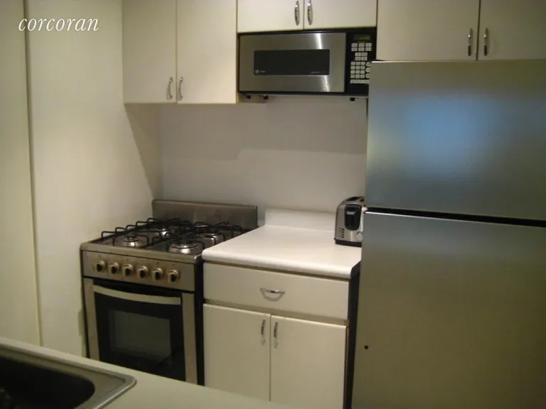 New York City Real Estate | View 300 Albany Street, 4C | room 3 | View 4