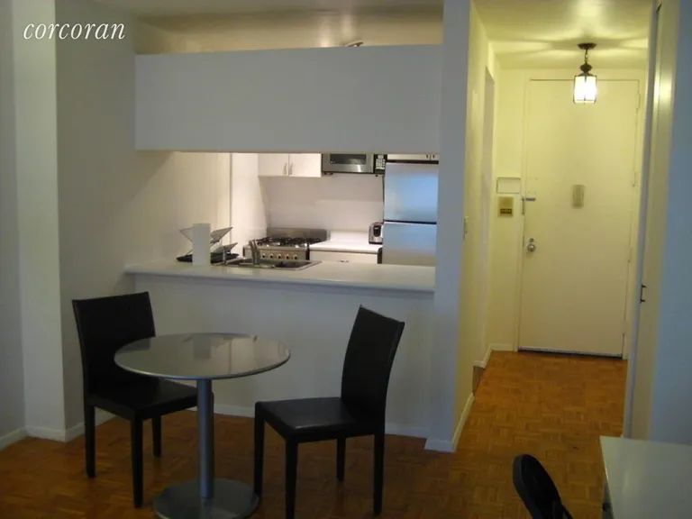 New York City Real Estate | View 300 Albany Street, 4C | Dining area | View 5