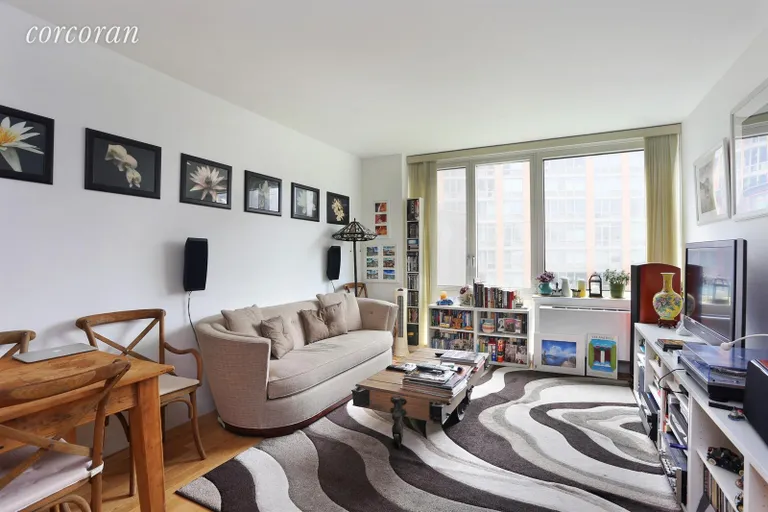 New York City Real Estate | View 415 Main Street, 8E | room 1 | View 2