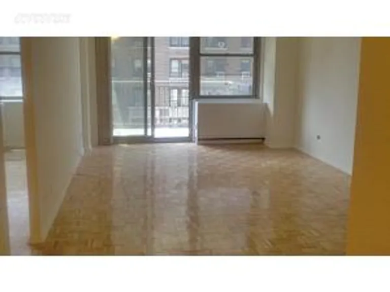 New York City Real Estate | View 301 East 79th Street, 11L | room 1 | View 2